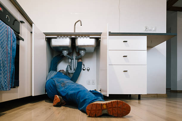 Professional Emergency Plumber technician working in Harmony, CA